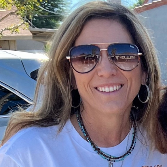 Meet your Posher, Eveleine - Picture 2 of 2